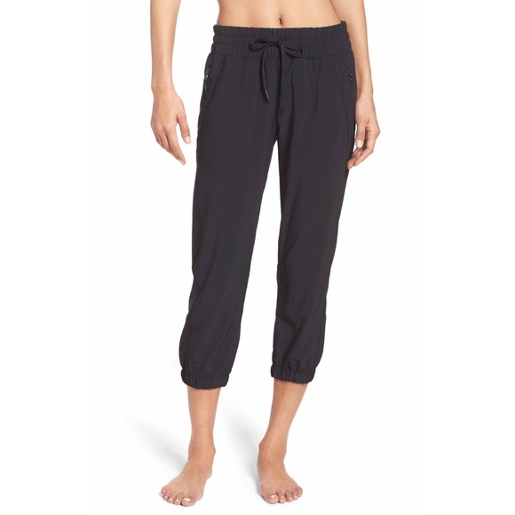 Zella capri joggers Clearance